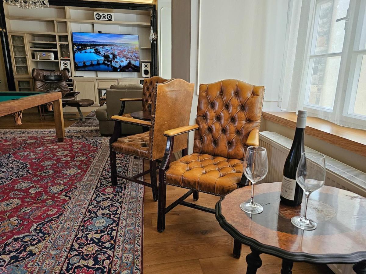 Exclusive Royal Apartment *